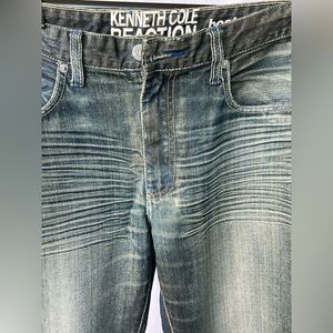 Kenneth Cole Reaction boot cut jeans. Worn look. Great condition. 34/30